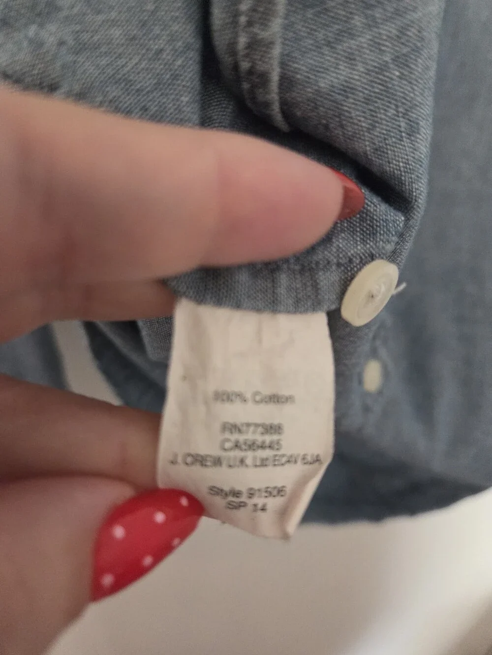 J.Crew The Perfect Shirt Light Wash Cotton Chambray Button Down Roll Tab Size 4